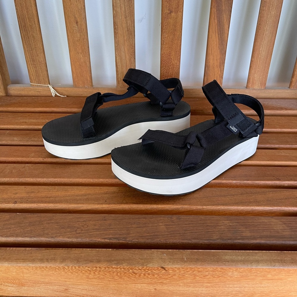 Teva Flatform Universal Sandals